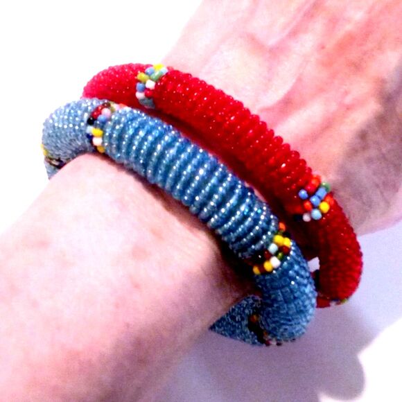 Pair of Wrapped Seed Bead Bangle Bracelets in Red and Blue - Picture 3 of 4